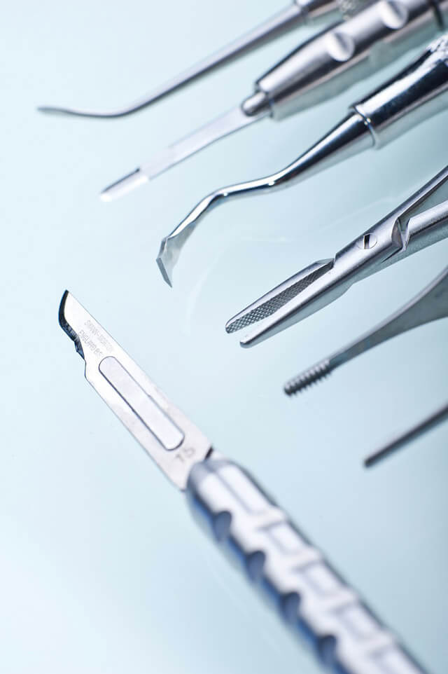 Untersuchungswerkzeug der Zahnarztpraxis in Landshut